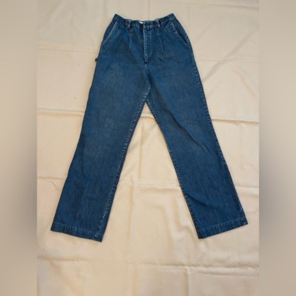 Chic vintage high waisted pleated straight leg mom jeans medium wash Size 12